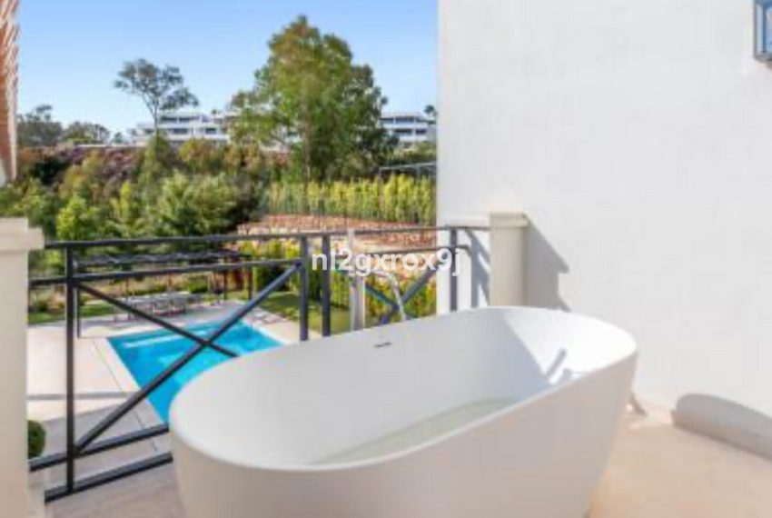 R4883200-Villa-For-Sale-Nueva-Andalucia-Detached-5-Beds-475-Built-18