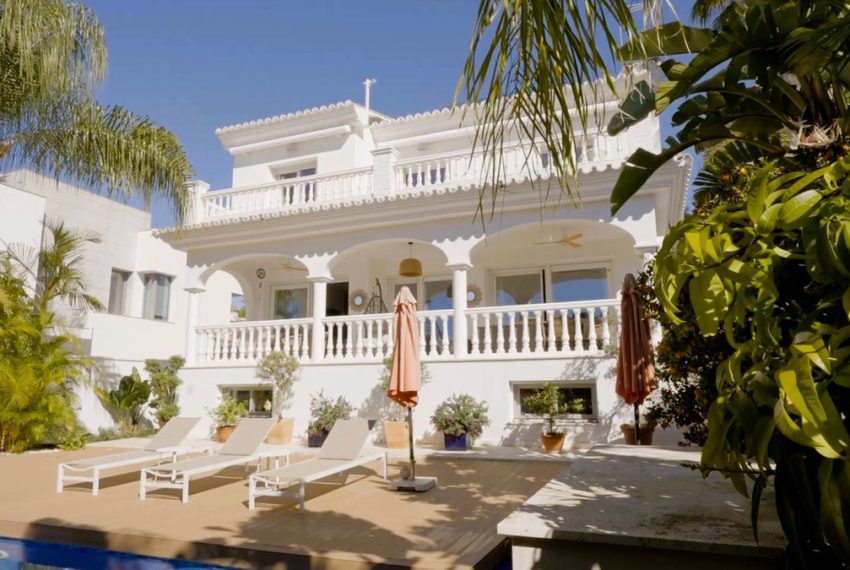 R4892566-Villa-For-Sale-The-Golden-Mile-Detached-4-Beds-344-Built