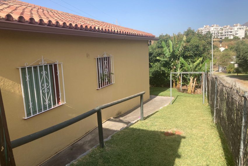 R4893433-Villa-For-Sale-Estepona-Finca-3-Beds-140-Built-5