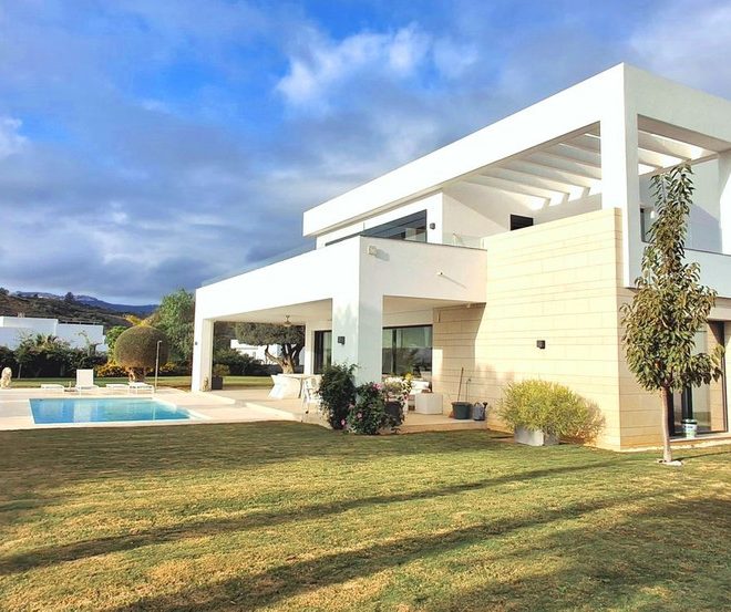 R4894174-Image 1-Detached - 3 Beds - 296 Built