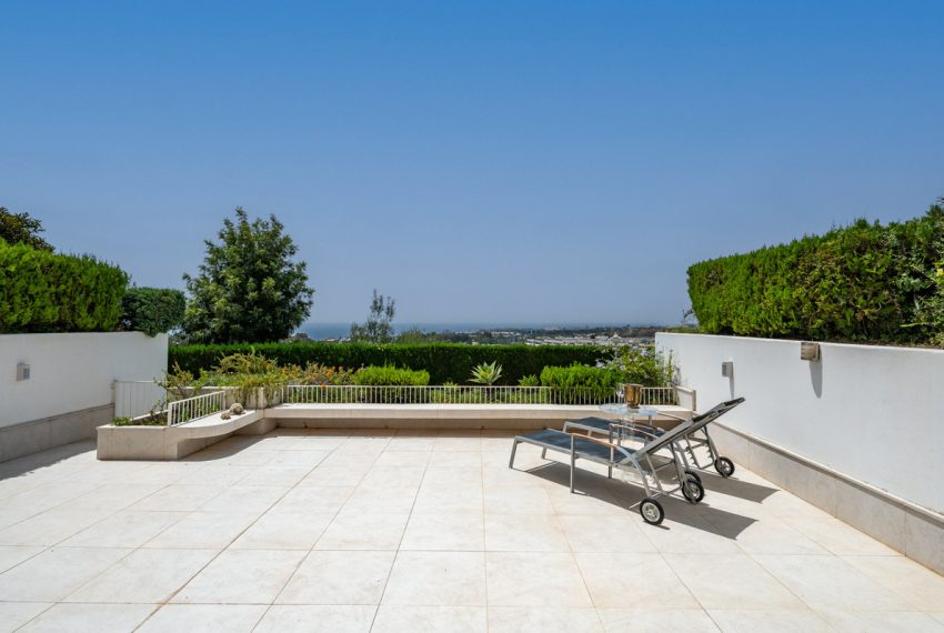 R4895914-Apartment-For-Sale-The-Golden-Mile-Middle-Floor-3-Beds-310-Built-1