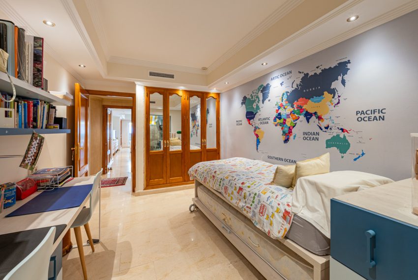 R4895914-Apartment-For-Sale-The-Golden-Mile-Middle-Floor-3-Beds-310-Built-12