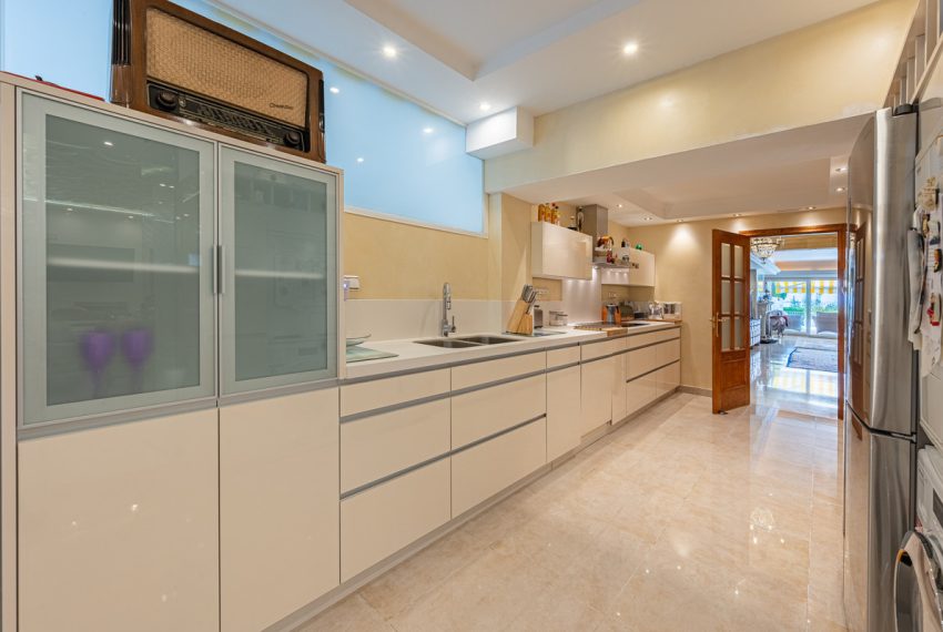 R4895914-Apartment-For-Sale-The-Golden-Mile-Middle-Floor-3-Beds-310-Built-3