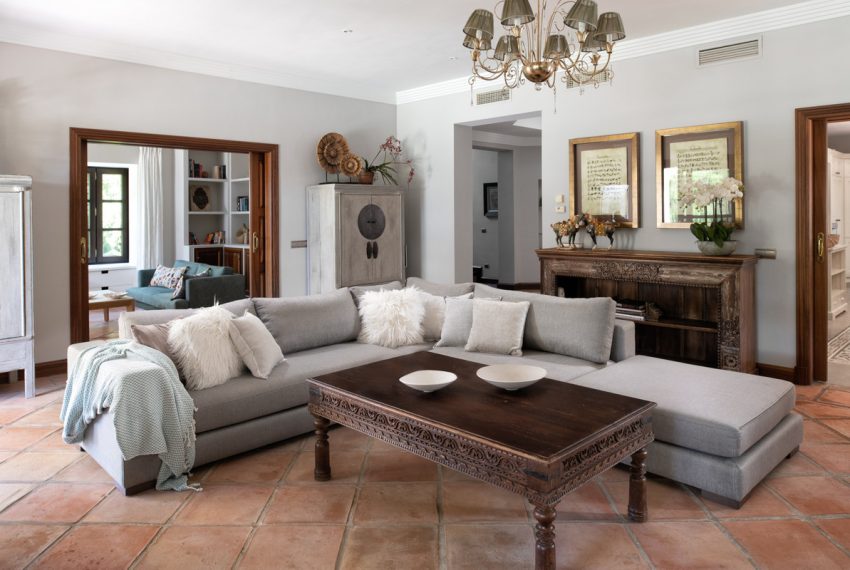 R4896139-Villa-For-Sale-Sierra-Blanca-Detached-6-Beds-450-Built-6