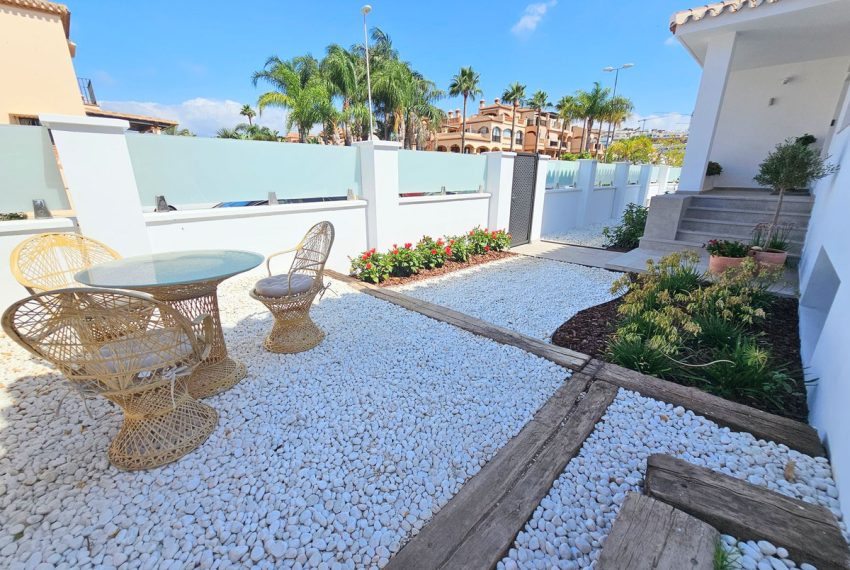 R4896514-Villa-For-Sale-La-Cala-de-Mijas-Detached-5-Beds-358-Built-2