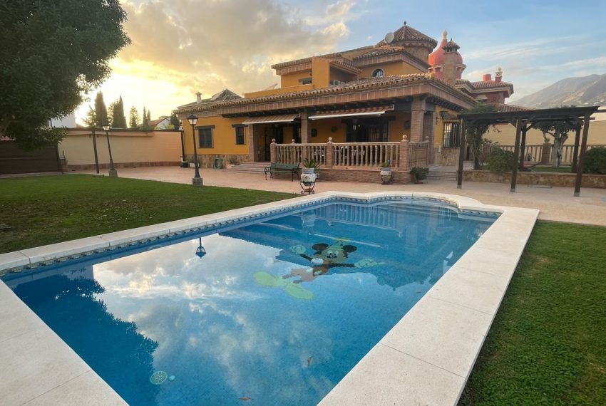 R4898086-Villa-For-Sale-Mijas-Costa-Detached-4-Beds-580-Built-7