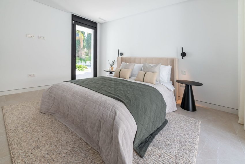 R4904890-Villa-For-Sale-El-Paraiso-Detached-5-Beds-235-Built-12