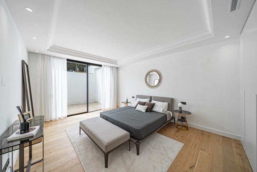 R4907779-Villa-For-Sale-The-Golden-Mile-Detached-6-Beds-647-Built-19