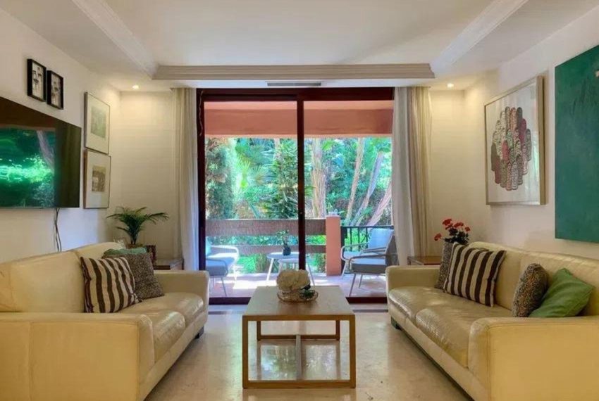 R4919704-Apartment-For-Sale-Elviria-Ground-Floor-4-Beds-150-Built-1