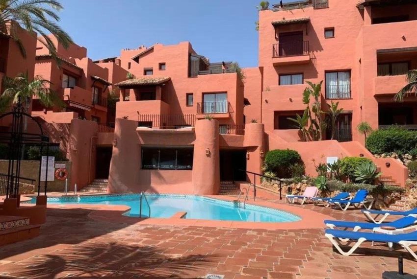 R4919704-Apartment-For-Sale-Elviria-Ground-Floor-4-Beds-150-Built