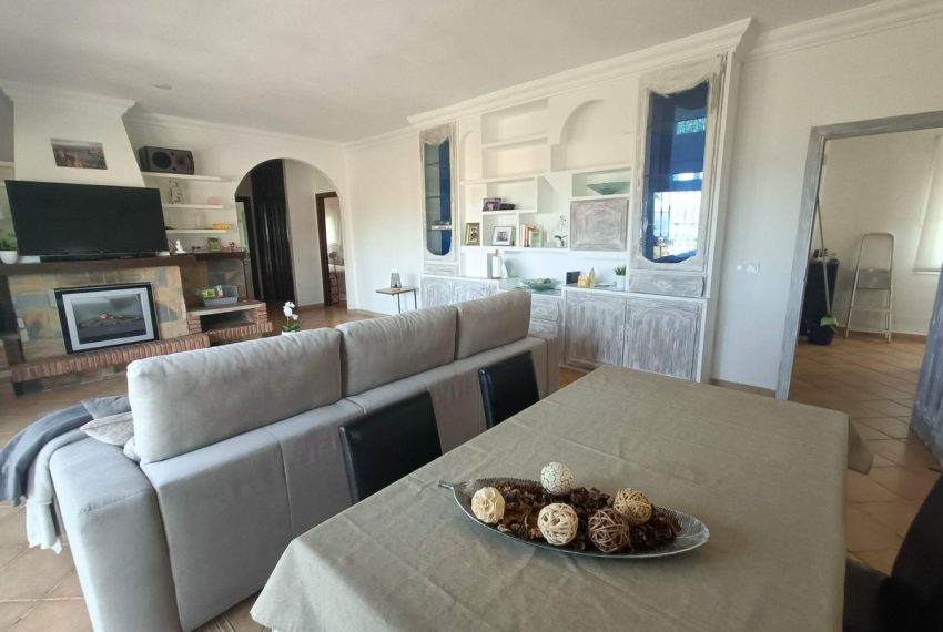 R4935334-Villa-For-Sale-Estepona-Detached-3-Beds-302-Built-4