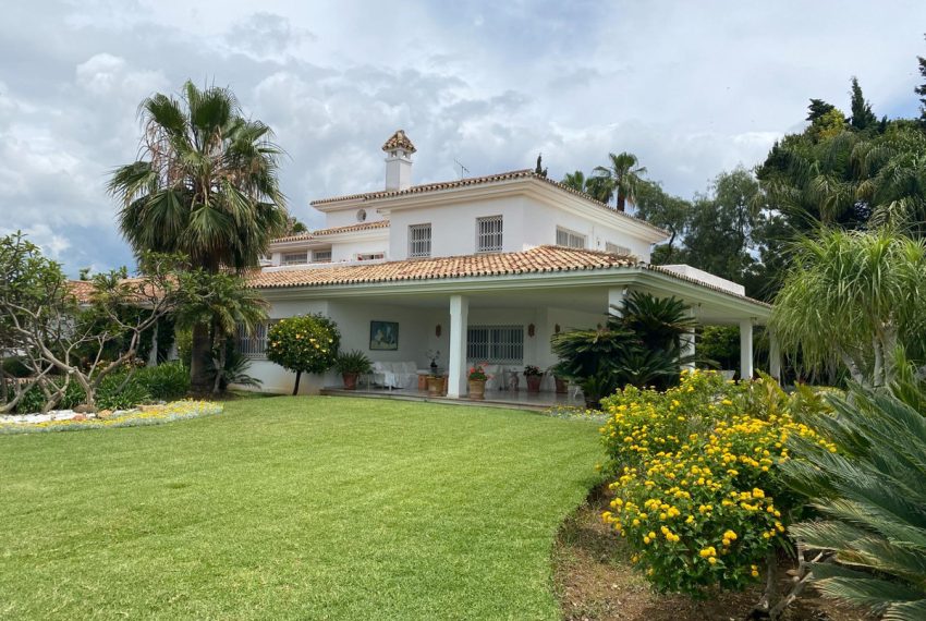 R4941982-Villa-For-Sale-Guadalmina-Baja-Detached-8-Beds-1500-Built-1