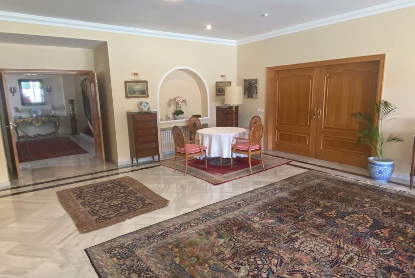 R4941982-Villa-For-Sale-Guadalmina-Baja-Detached-8-Beds-1500-Built-16