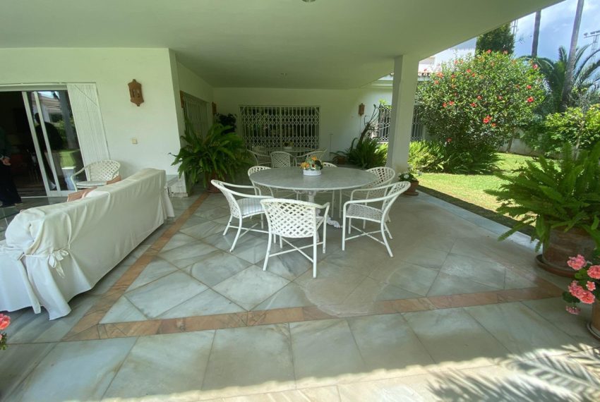 R4941982-Villa-For-Sale-Guadalmina-Baja-Detached-8-Beds-1500-Built-8