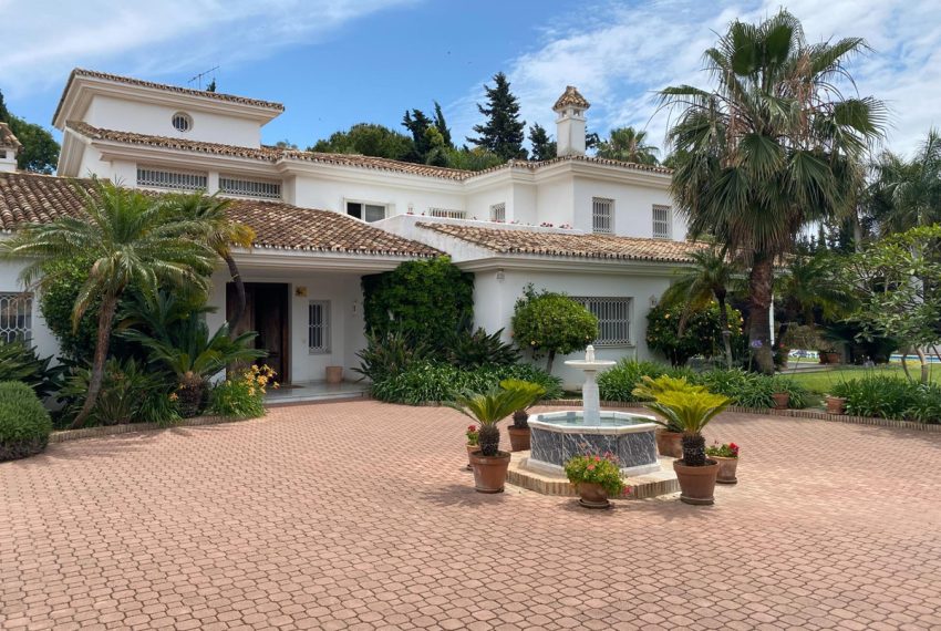 R4941982-Villa-For-Sale-Guadalmina-Baja-Detached-8-Beds-1500-Built