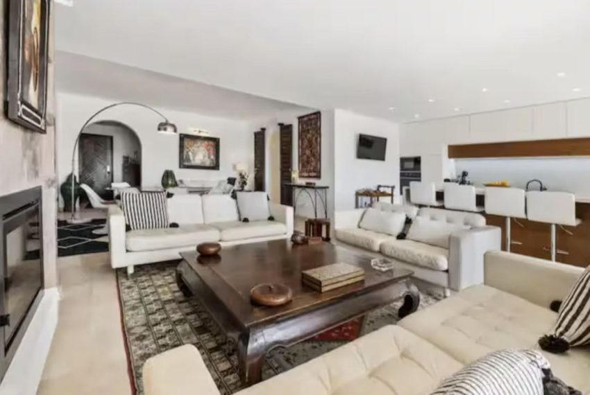 R4943269-Apartment-For-Sale-New-Golden-Mile-Penthouse-4-Beds-165-Built-10