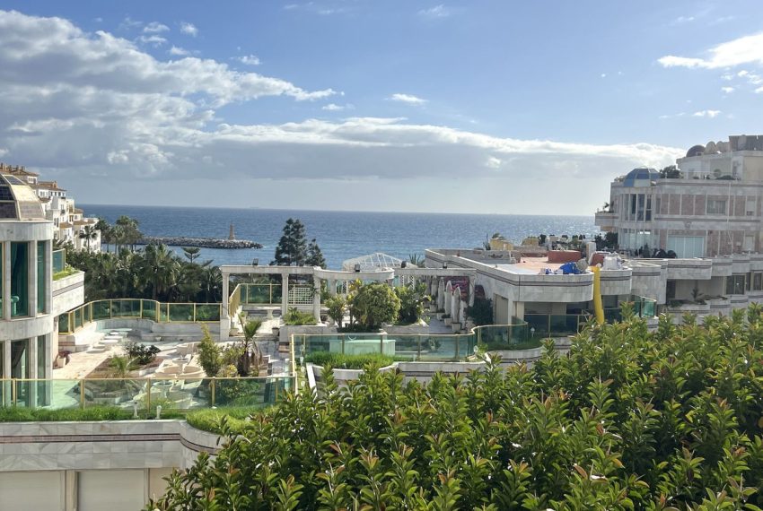 R4949206-Apartment-For-Sale-Puerto-Banus-Middle-Floor-5-Beds-354-Built
