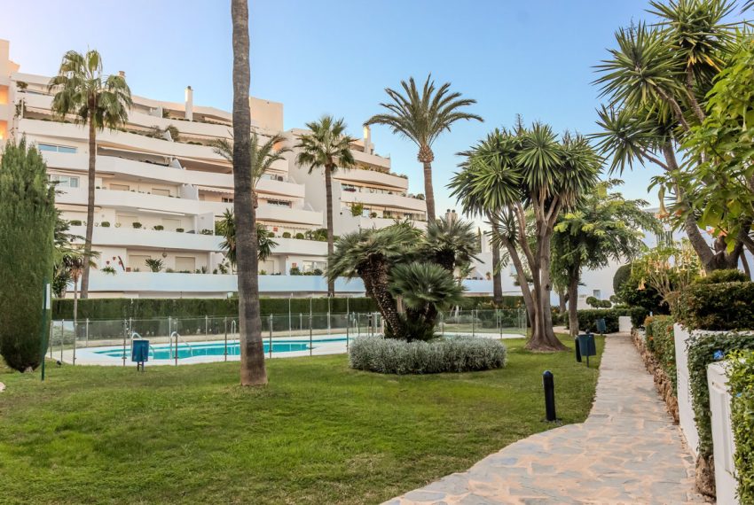 R4949515-Apartment-For-Sale-Nueva-Andalucia-Middle-Floor-2-Beds-185-Built-2