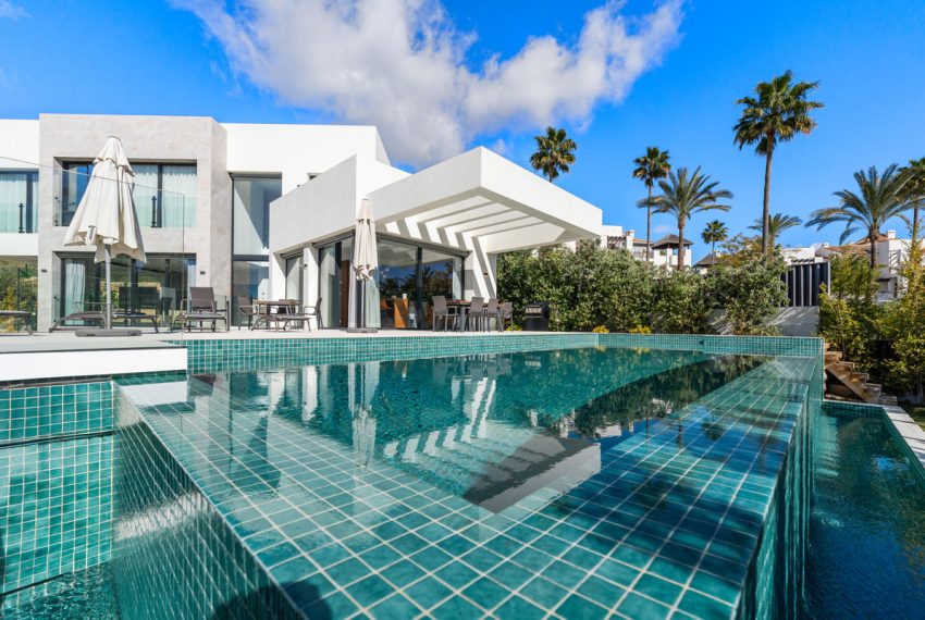 R4950373-Villa-For-Sale-Benahavis-Detached-4-Beds-400-Built