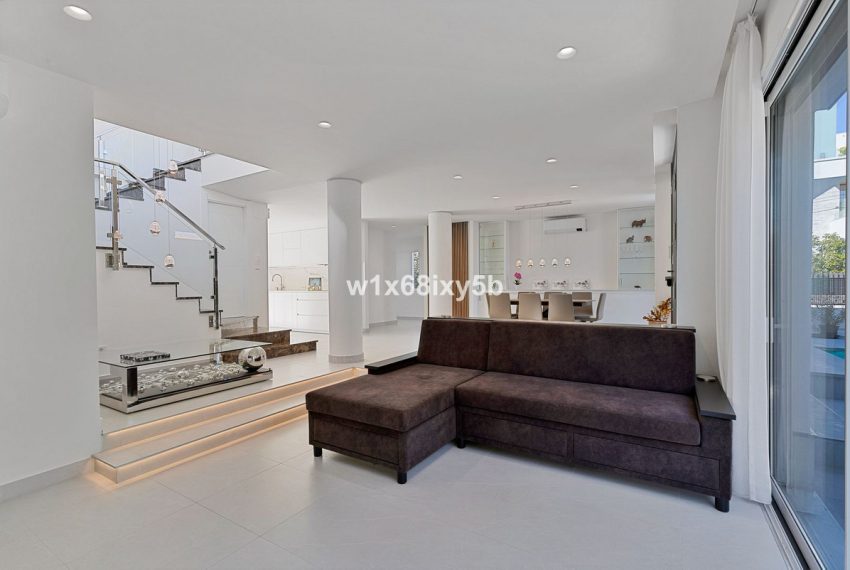 R4950724-Villa-For-Sale-San-Pedro-de-Alcantara-Detached-6-Beds-442-Built-5