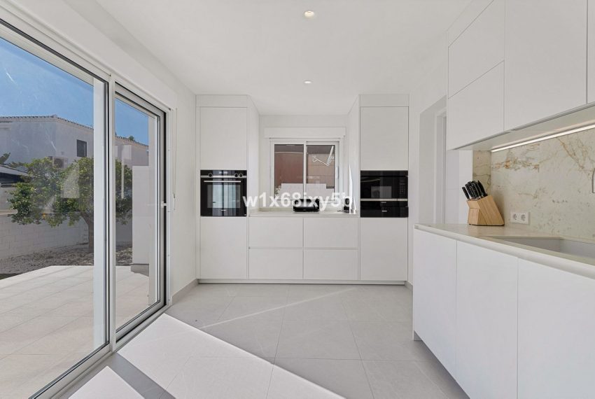 R4950724-Villa-For-Sale-San-Pedro-de-Alcantara-Detached-6-Beds-442-Built-8