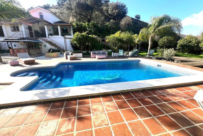 R4952854-Villa-For-Sale-Coin-Finca-4-Beds-381-Built-2