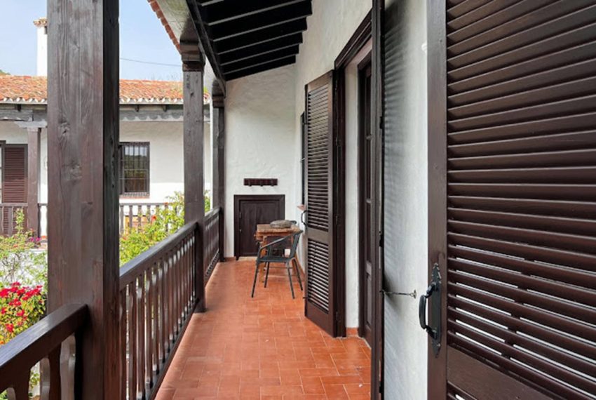 R4953904-Villa-For-Sale-Estepona-Finca-9-Beds-800-Built-7