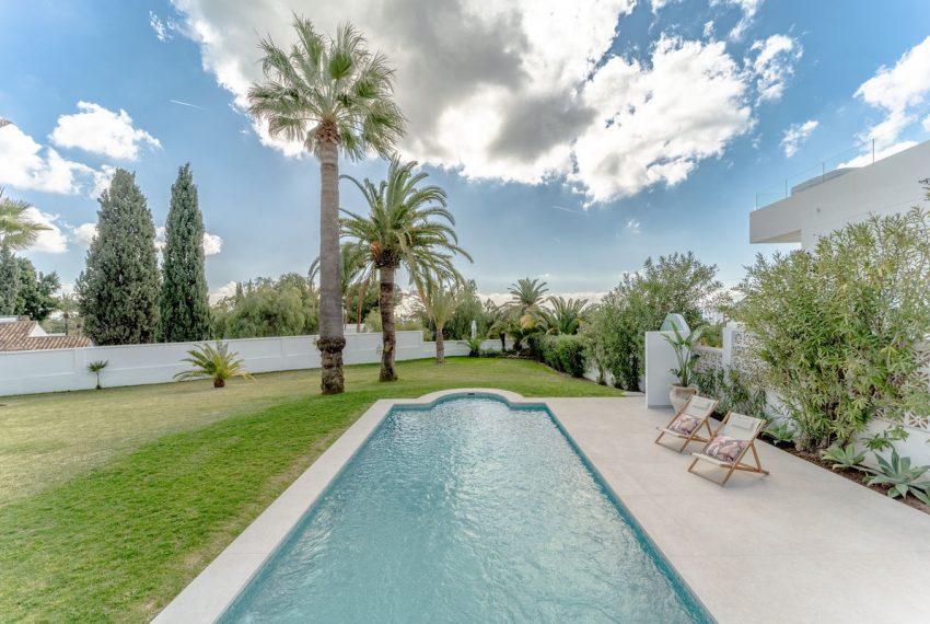 R4956208-Villa-For-Sale-Rio-Real-Detached-4-Beds-303-Built-12