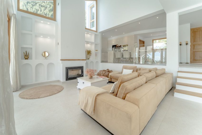 R4956208-Villa-For-Sale-Rio-Real-Detached-4-Beds-303-Built-15