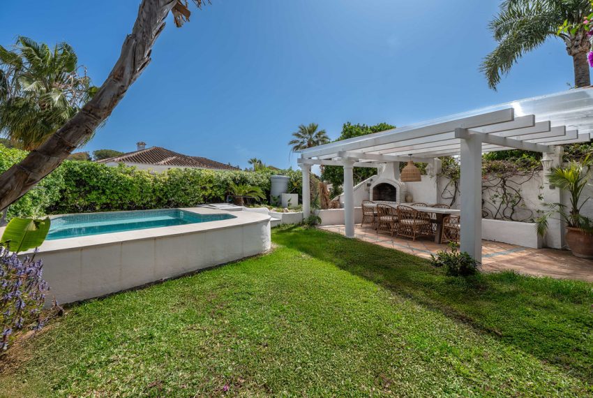 R4957786-Townhouse-For-Sale-Nueva-Andalucia-Terraced-5-Beds-297-Built-5