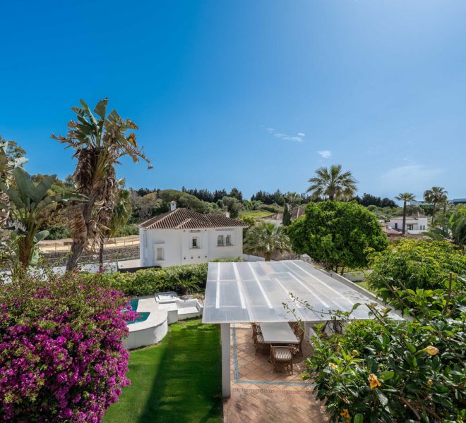 R4957786-Image 1-Terraced - 5 Beds - 297 Built
