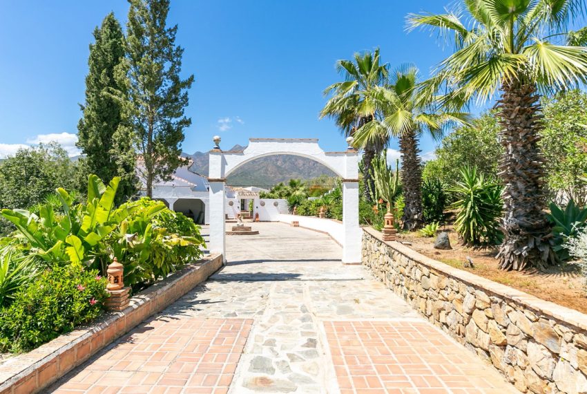 R4963984-Villa-For-Sale-Mijas-Finca-4-Beds-320-Built-4