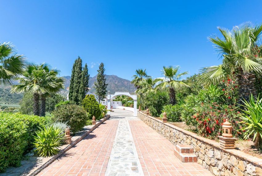 R4963984-Villa-For-Sale-Mijas-Finca-4-Beds-320-Built