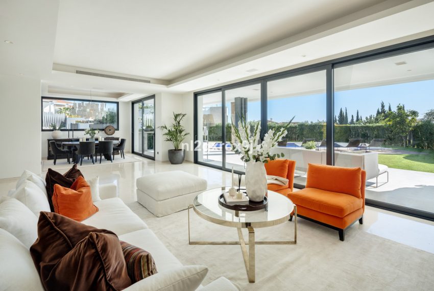 R4967356-Villa-For-Sale-The-Golden-Mile-Detached-5-Beds-492-Built-15