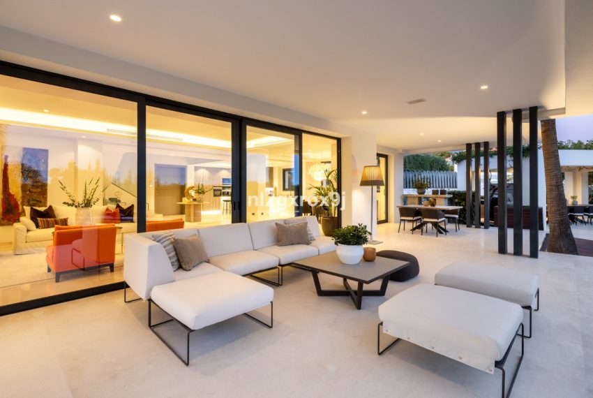 R4967356-Villa-For-Sale-The-Golden-Mile-Detached-5-Beds-492-Built-7