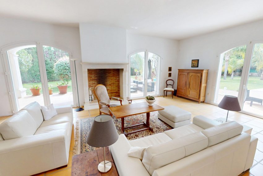 R4967473-Villa-For-Sale-Guadalmina-Baja-Detached-3-Beds-398-Built-4