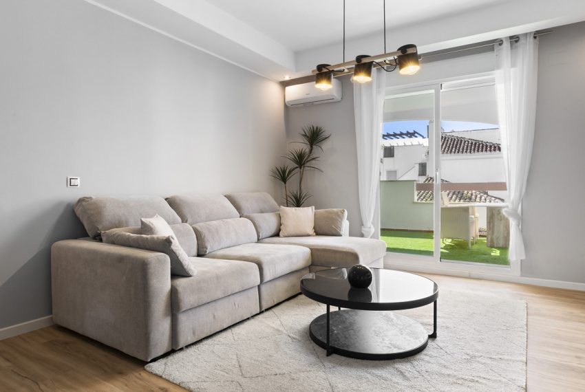 R4968496-Apartment-For-Sale-Nueva-Andalucia-Ground-Floor-3-Beds-82-Built-2
