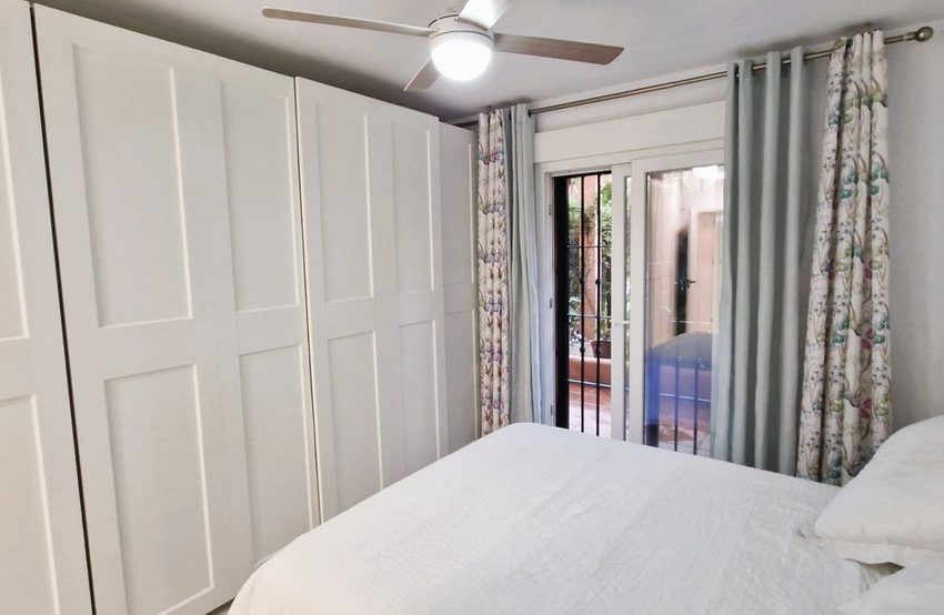 R4969039-Apartment-For-Sale-The-Golden-Mile-Ground-Floor-2-Beds-123-Built-15