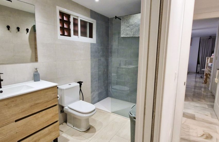 R4969039-Apartment-For-Sale-The-Golden-Mile-Ground-Floor-2-Beds-123-Built-17