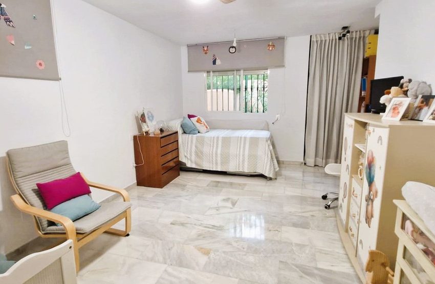 R4969039-Apartment-For-Sale-The-Golden-Mile-Ground-Floor-2-Beds-123-Built-18