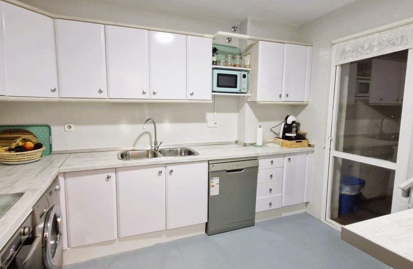 R4969039-Apartment-For-Sale-The-Golden-Mile-Ground-Floor-2-Beds-123-Built-7