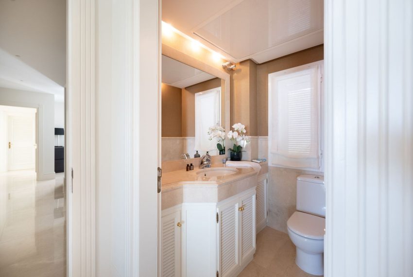 R4976617-Villa-For-Sale-Marbella-Detached-6-Beds-739-Built-15