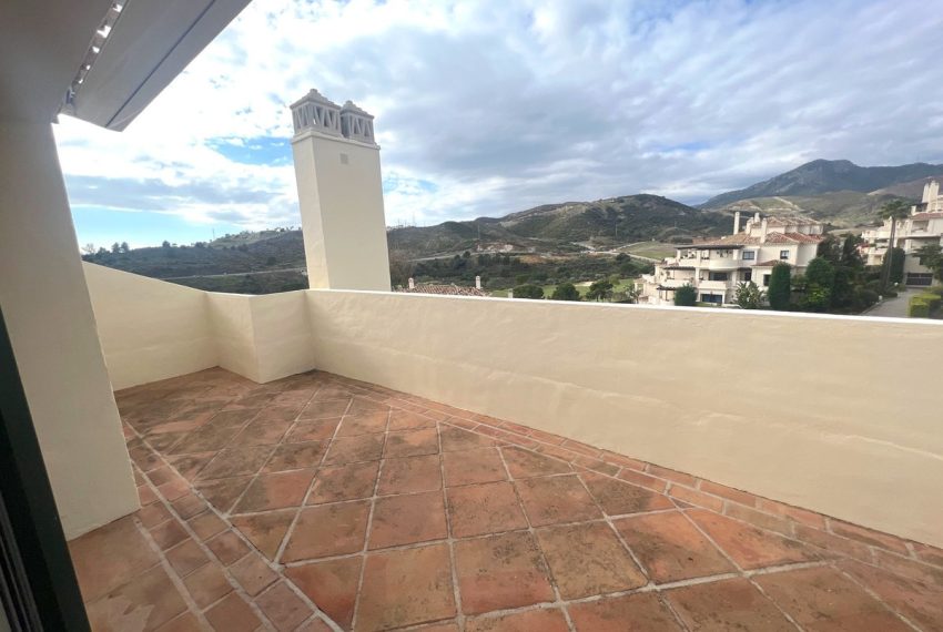 R4977001-Apartment-For-Sale-Benahavis-Penthouse-Duplex-3-Beds-376-Built-2