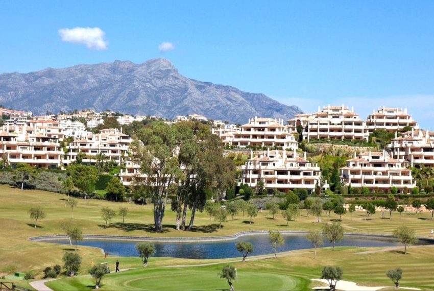 R4977001-Apartment-For-Sale-Benahavis-Penthouse-Duplex-3-Beds-376-Built