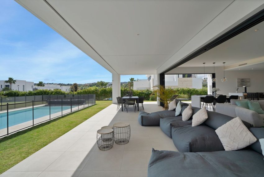 R4977040-Villa-For-Sale-La-Cala-de-Mijas-Detached-4-Beds-300-Built-2