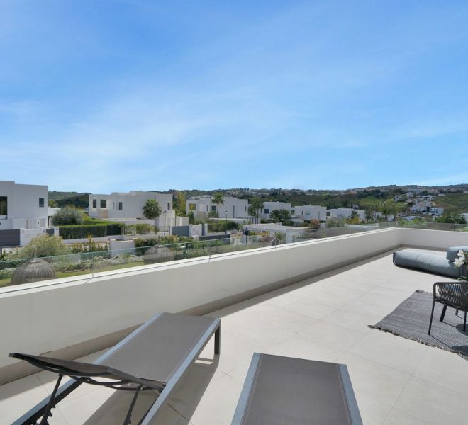 R4977040-Image 1-Detached - 4 Beds - 300 Built