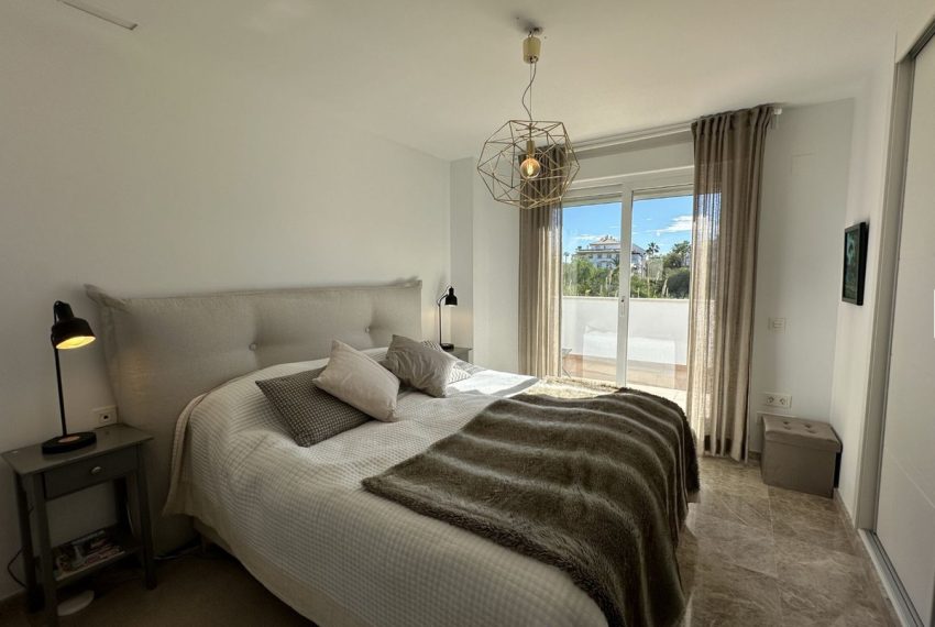 R4979923-Villa-For-Sale-Nueva-Andalucia-Detached-4-Beds-227-Built-10