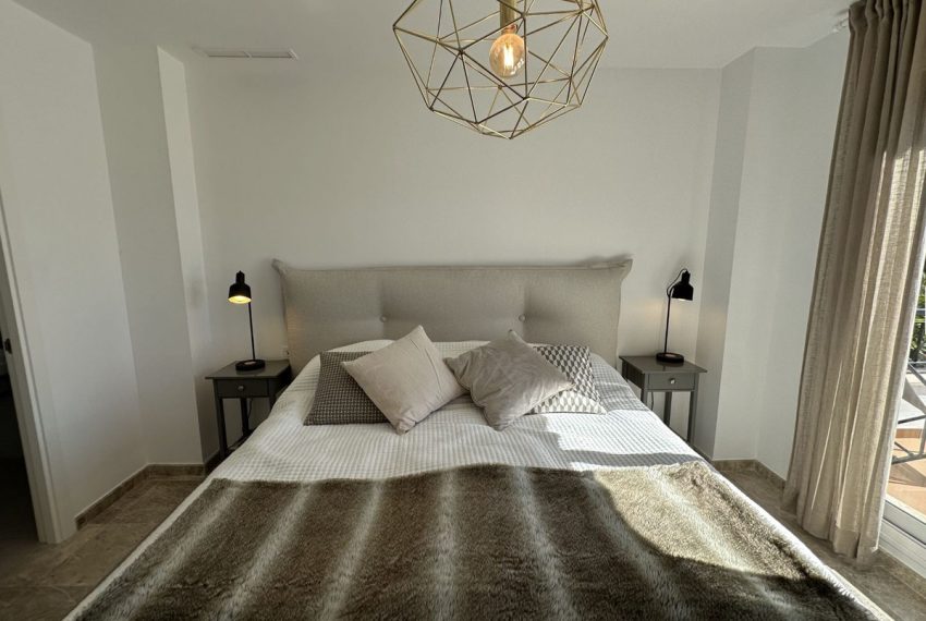 R4979923-Villa-For-Sale-Nueva-Andalucia-Detached-4-Beds-227-Built-11