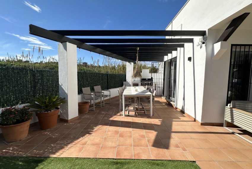 R4979923-Villa-For-Sale-Nueva-Andalucia-Detached-4-Beds-227-Built-3
