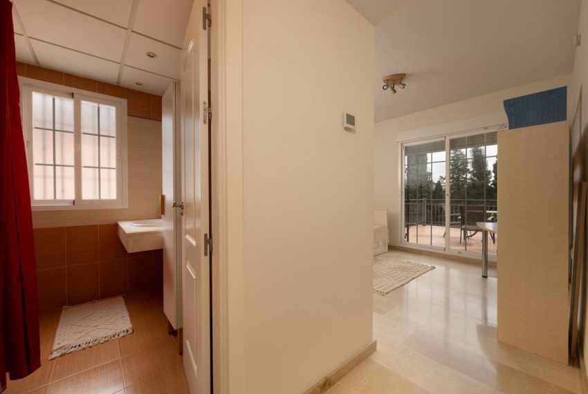 R4981741-Villa-For-Sale-Elviria-Detached-5-Beds-369-Built-18
